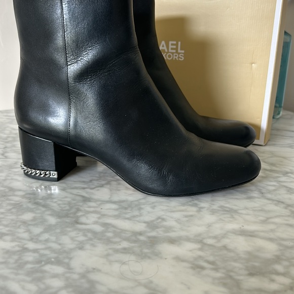 Michael Kors ankle black leather boots - Picture 5 of 8